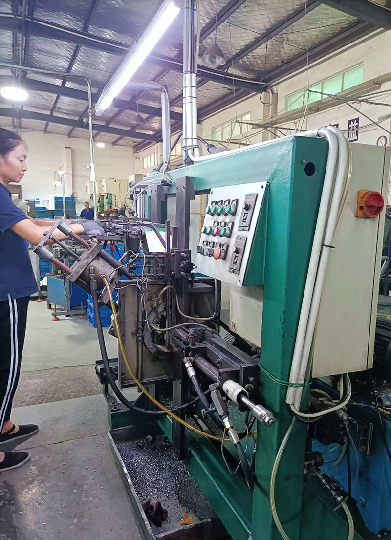 Dafeng Mingyue ने पंचिंग प्रक्रियेसाठी सुरक्षा प्रशिक्षण आयोजित केले